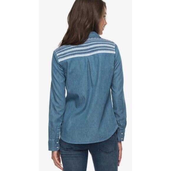 ROXY Women's Light Of Day Pearl Snap Denim Shirt Medium Woven Back Long Sleeve - Picture 2 of 9